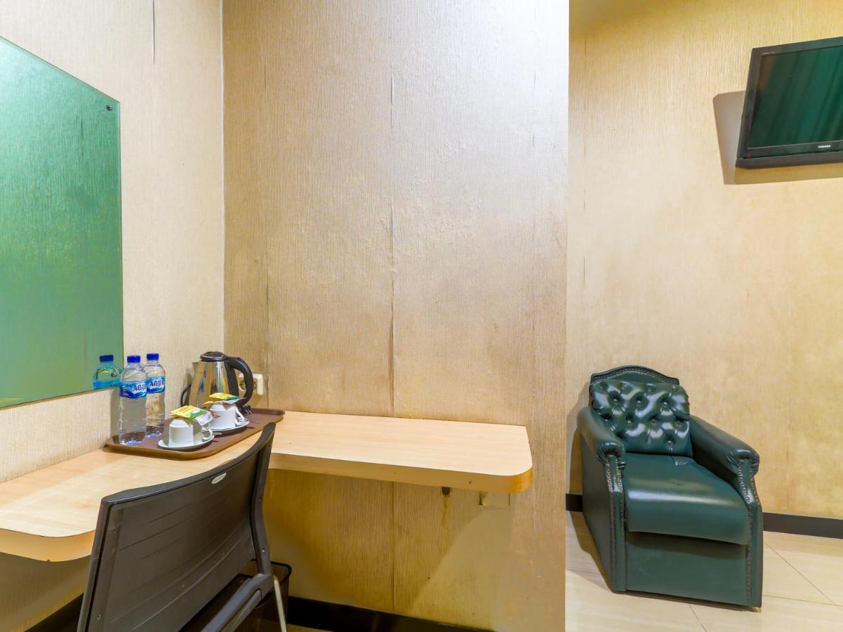 Oyo 90788 Nillo Hotel Kebumen Eksteriør bilde